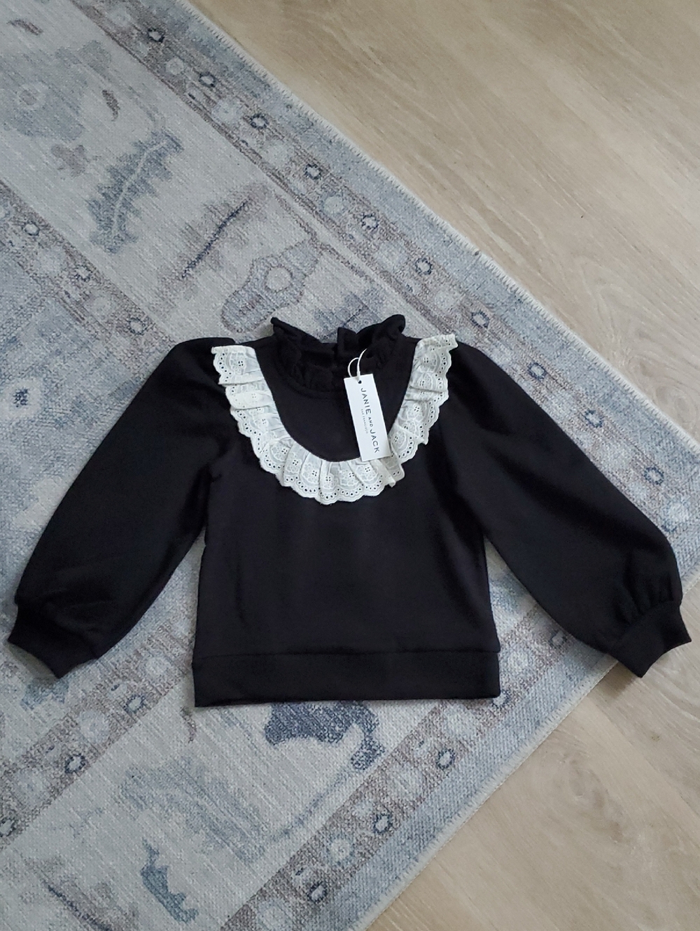 NWT Janie and Jack Girls Black White Eyelet Ruffle Sweatshirt Sz4